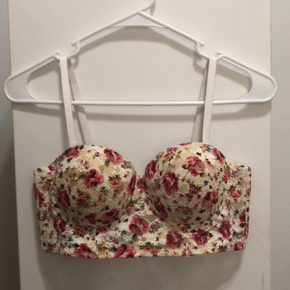 Floral padded crop top